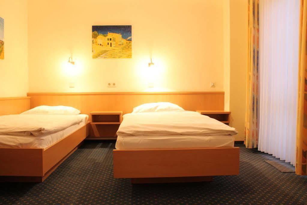 City Hotel Neuwied Esterno foto