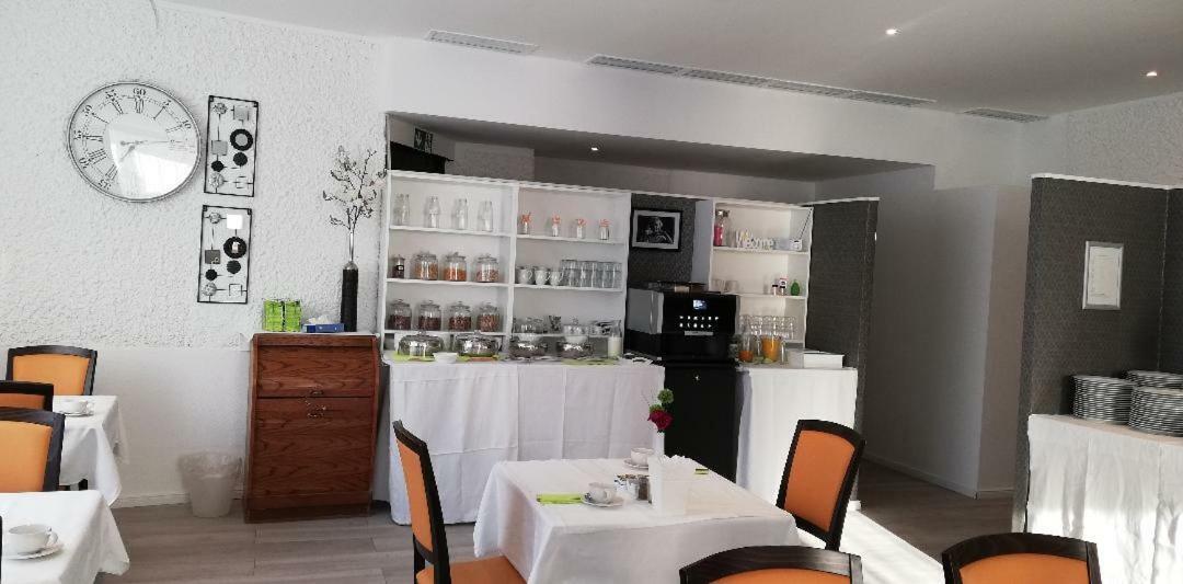 City Hotel Neuwied Esterno foto