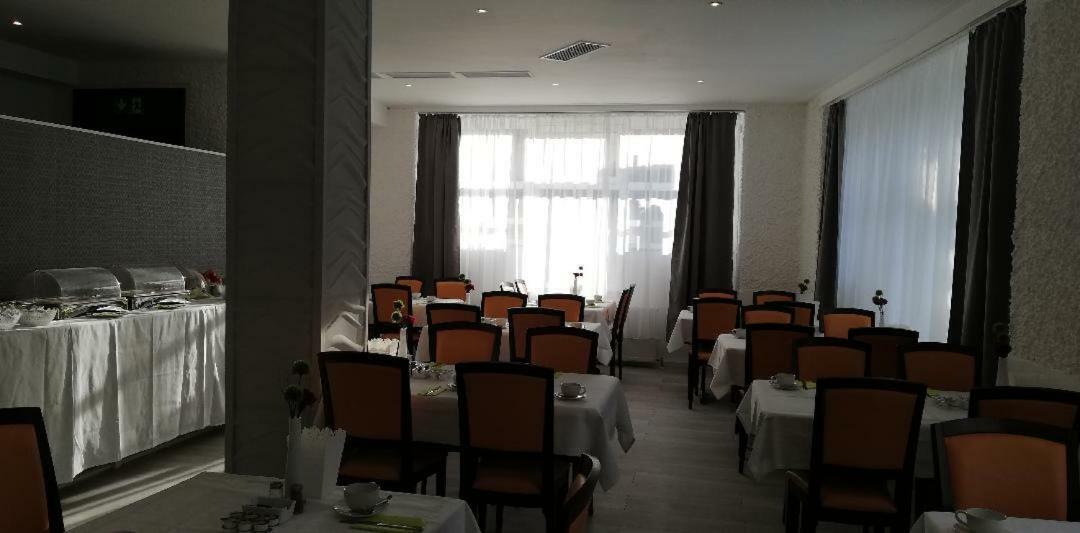City Hotel Neuwied Esterno foto
