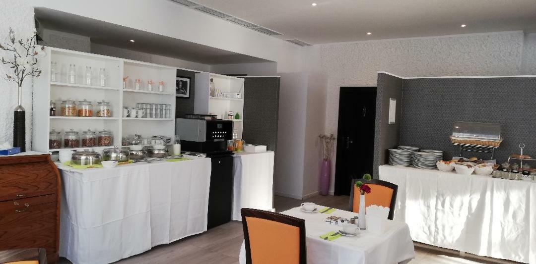 City Hotel Neuwied Esterno foto